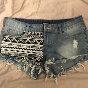Patterned shorts